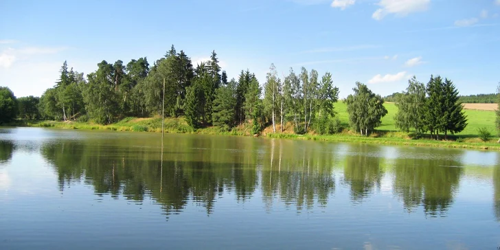 Až třídenní povolenka na rybaření na soukromém rybníku na Vysočině