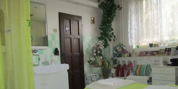 Kosmetická péče s relaxační aromapeutickou masáží