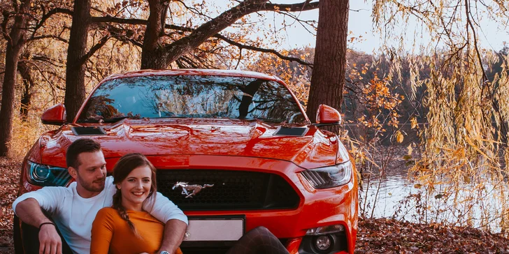 Zkroťte 900 koní: jízda ve Fordu Mustang GT Roush či pronájem až na 24 hodin