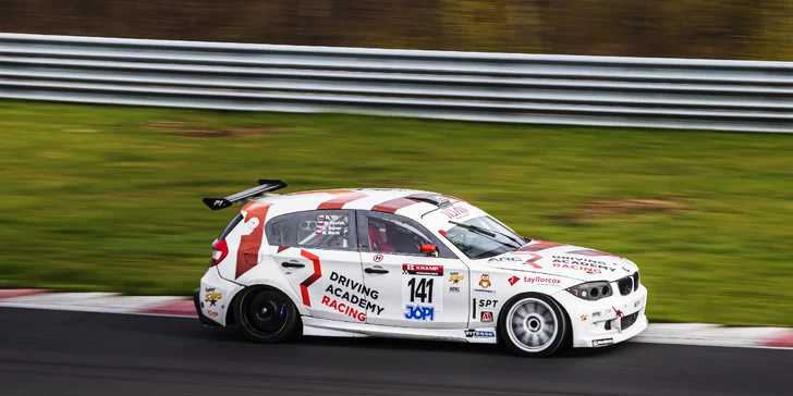 Až 9 kol na jednom ze 3 okruhů v BMW M3 nebo 130i Cup s rallye závodníkem Martinem Semerádem