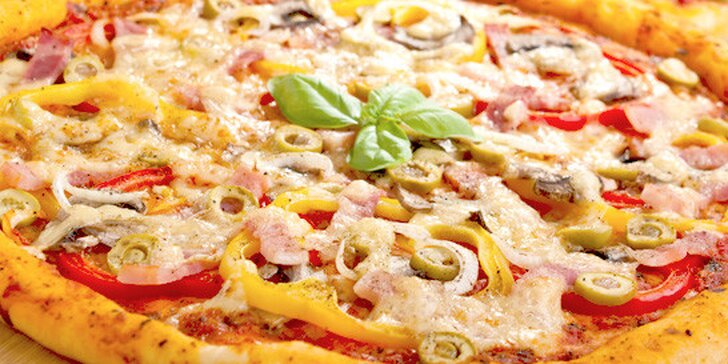 50% sleva na výtečnou pizzu až pro 4 osoby