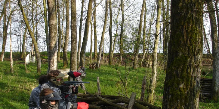 Paintball pro jednoho střelce i armádu až 30 vojáků: 100–2000 kuliček, zapůjčení zbraně a výstroje