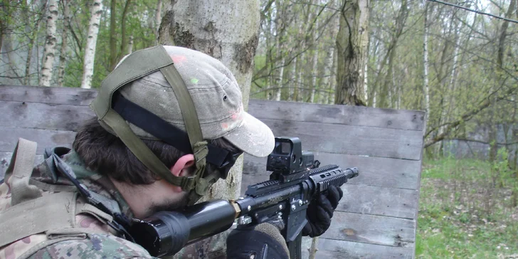 Paintball pro jednoho střelce i armádu až 30 vojáků: 100–2000 kuliček, zapůjčení zbraně a výstroje