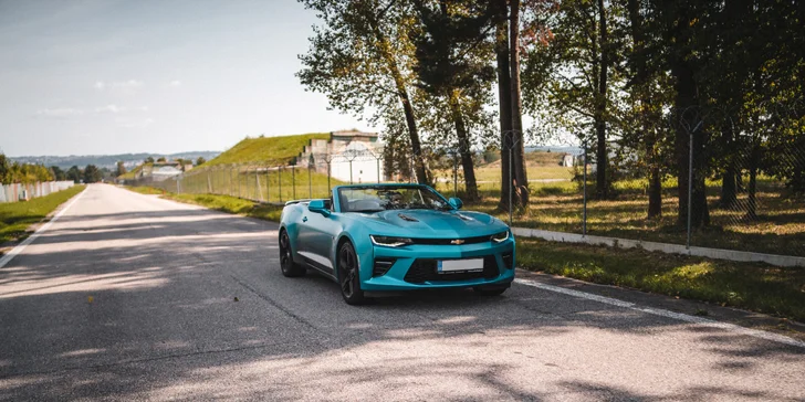 Jízda v Chevroletu Camaro Convertible: spolujízda, řízení i zapůjčení