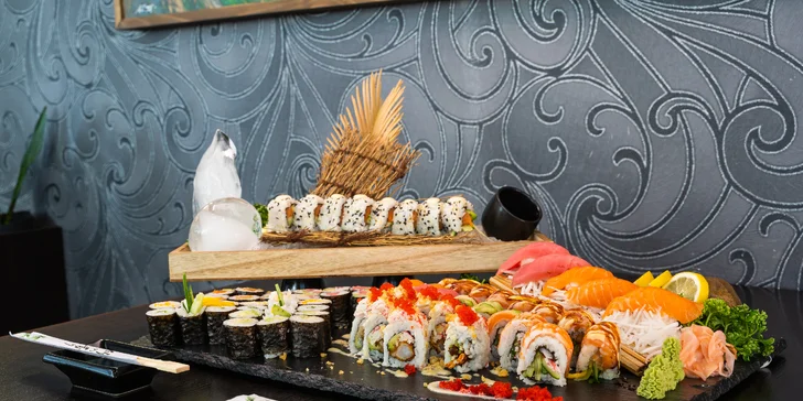Pestré sushi sety u Stodolní: 24–70 rolek s rybami i zeleninou