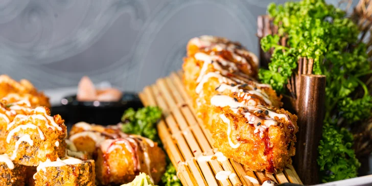 Pestré sushi sety u Stodolní: 24–70 rolek s rybami i zeleninou