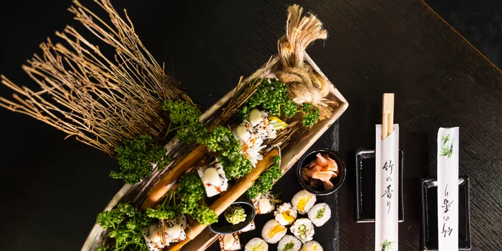 Pestré sushi sety u Stodolní: 24–70 rolek s rybami i zeleninou