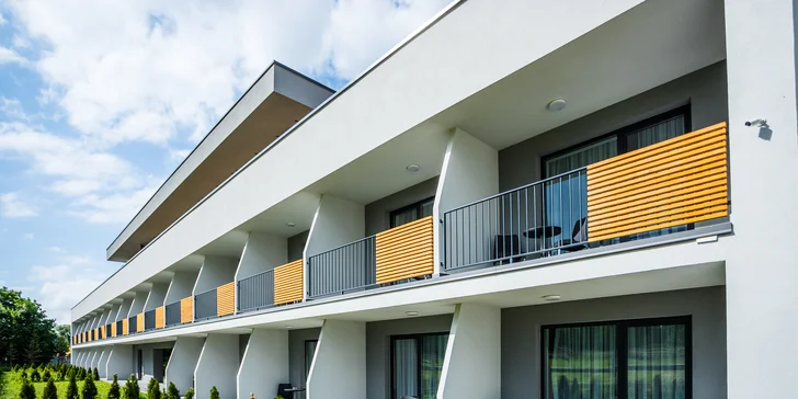 Výlety i relax u vody v Tatrách: moderní pokoje s balkonem či zahrádkou