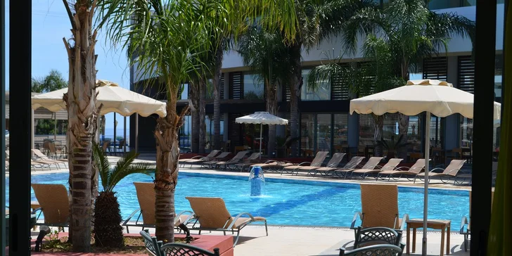 Rhodos all inclusive vč. letenky: 4* resort v letovisku Kalithea s bazény, 150 m od pláže