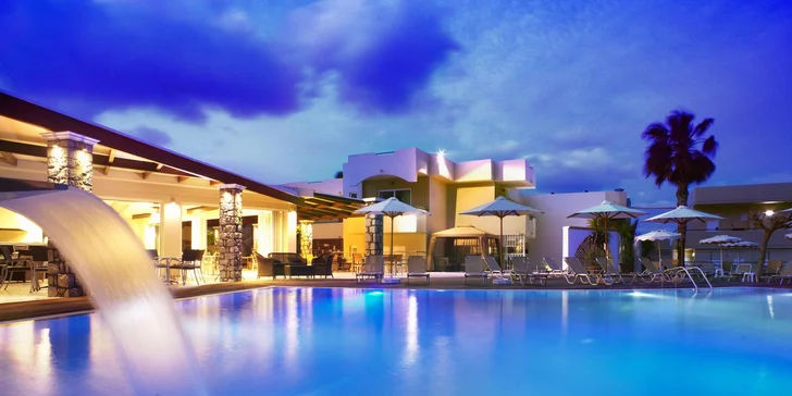Letecky na Rhodos: 3* resort na klidném místě s aquaparkem a all inclusive