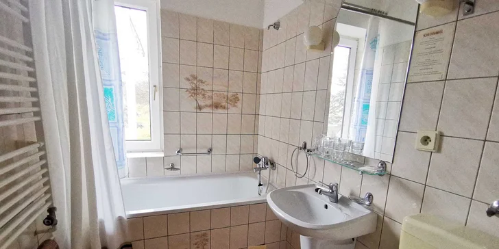 Odpočinek v klidné části Mariánských Lázní: hotel s polopenzí i s wellness procedurami
