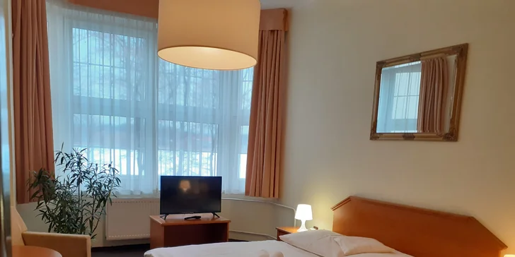Třídenní pohoda v Krušných horách pro dva: loďka, výlety a možnost snídaní