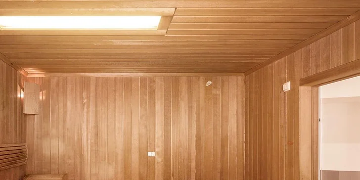 Nově zrekonstruovaný 5* hotel v Mariánkách: polopenze, sauny, bazény a koupel