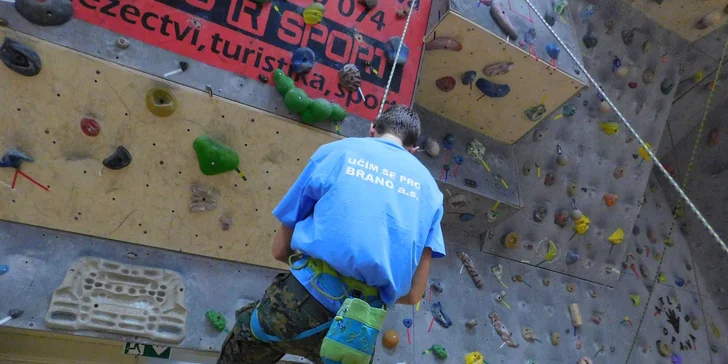 2 hodiny na lezecké stěně pro 1 nebo 2 osoby vč. zapůjčení jisticích pomůcek