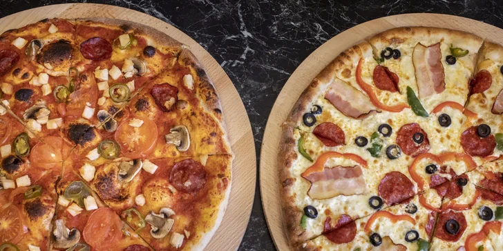 Pizza o průměru 32–40 cm dle výběru: prosciutto e funghi, quattro formagi i diavola s chorizem