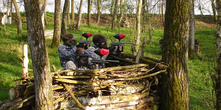 Paintball pro jednoho střelce i armádu až 30 vojáků: 100–2000 kuliček, zapůjčení zbraně a výstroje