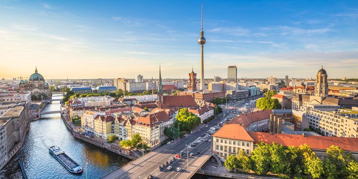 V páru či s rodinou za krásami Berlína: 3* Hotel Amber Econtel se snídaní a 200 m od stanice metra
