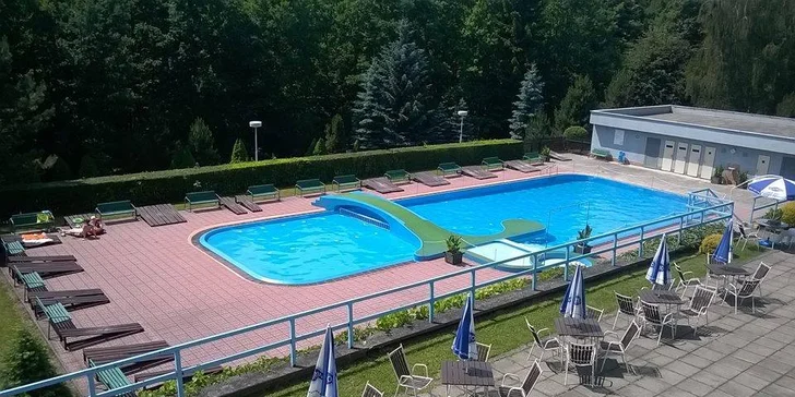 Božský relax v Rožnovských pivních lázních: mořská či pivní péče a ubytování s jídlem