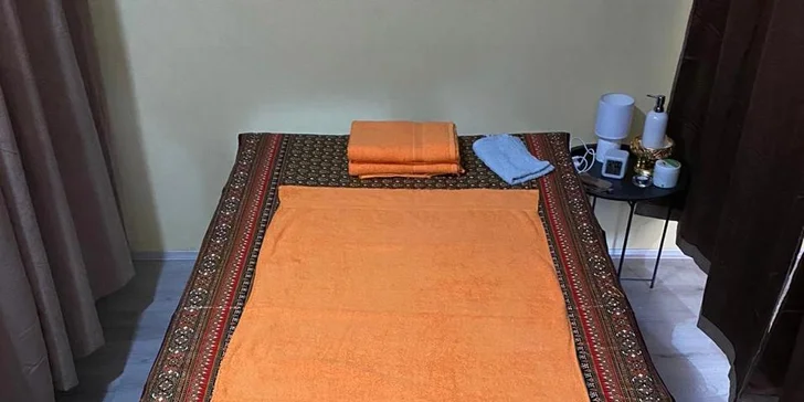 Uvolňující thajská nebo olejová masáž v délce 60 nebo 90 minut