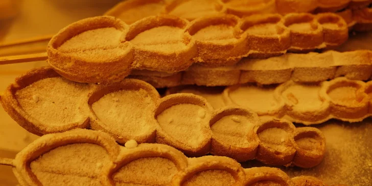 Dvě nebo čtyři originální belgické waffle s cukrem či bez z Dědkova mlýna