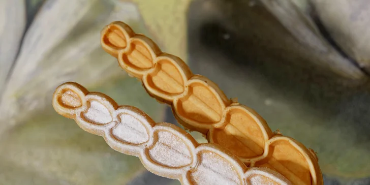 Dvě nebo čtyři originální belgické waffle s cukrem či bez z Dědkova mlýna