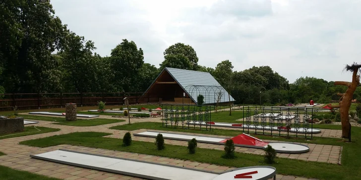 Statek na Vysočině: snídaně, zookoutek se zvířátky i minigolf