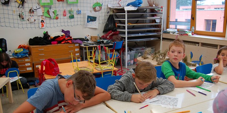 Kroužek výtvarné výchovy v ateliéru Kouzelné barvy: 15 lekcí pro děti od 5 let