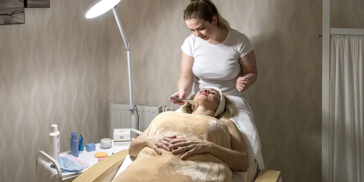 Péče, na kterou nezapomenete: kosmetické ošetření, zábal i masáž zad a šíje