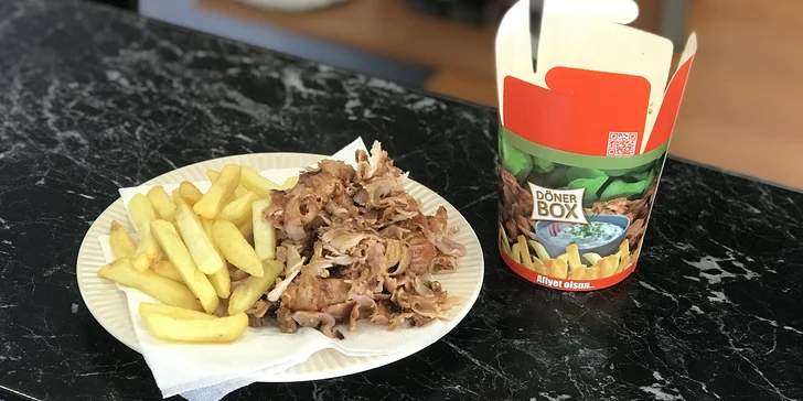Kebab v Táboře: döner, box nebo talíř s hranolky i salátem
