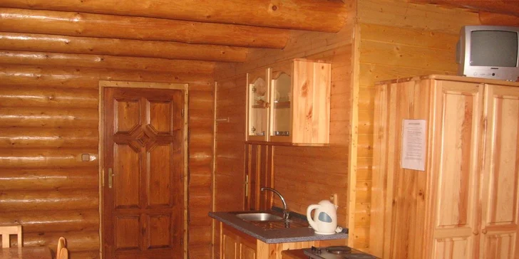 Ubytování ve srubu pro 2 osoby přímo v termálech Podhájská na 3 nebo 7 nocí