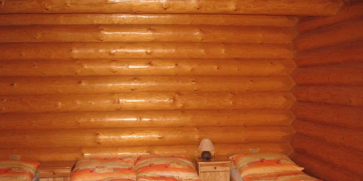 Ubytování ve srubu pro 2 osoby přímo v termálech Podhájská na 3 nebo 7 nocí