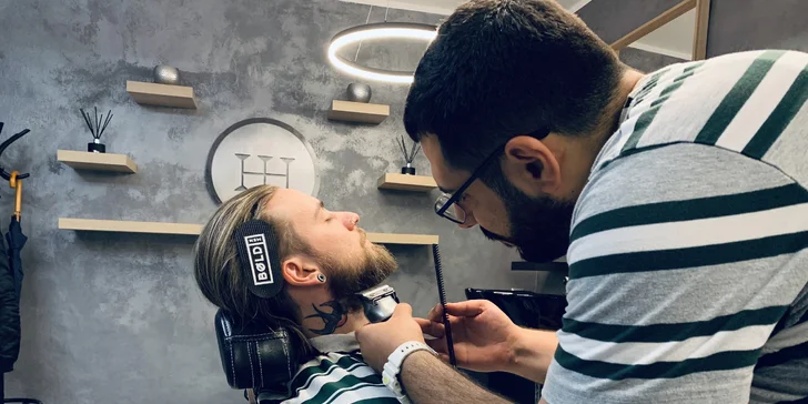 Barber péče pro pány: střih, úprava vousů i obočí nebo all inclusive balíček