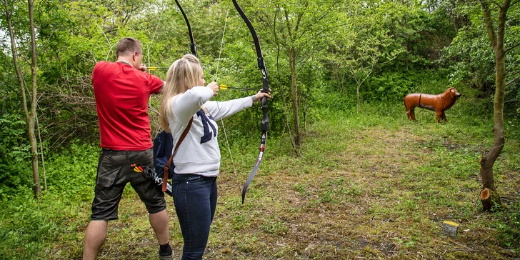 Jedna hra 3D lukostřelby v Pirátí zátoce pro děti, studenty i dospělé