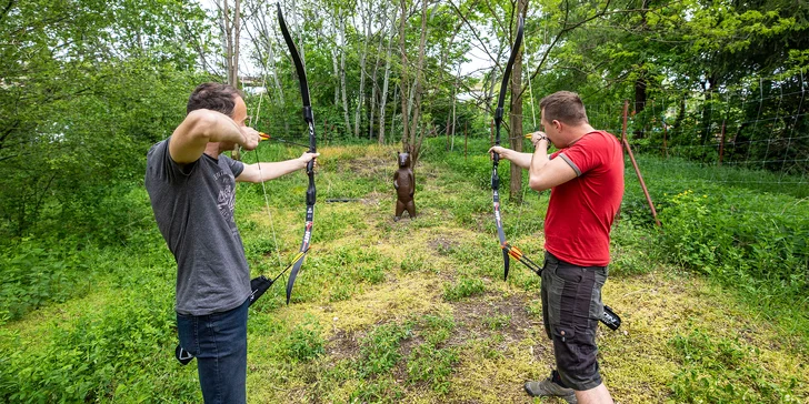 Jedna hra 3D lukostřelby v Pirátí zátoce pro děti, studenty i dospělé