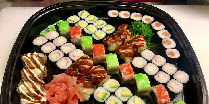 Sushi sety s rybami i vegetariánské: 24 až 60 rolek s lososem, tuňákem, chřestem aj.