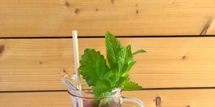 Rodinná kavárna Opava: ovocná limonáda dle výběru, melounový fresh i ledové frappé