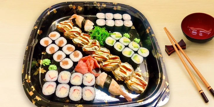 Sushi sety s rybami i vegetariánské: 24 až 60 rolek s lososem, tuňákem, chřestem aj.
