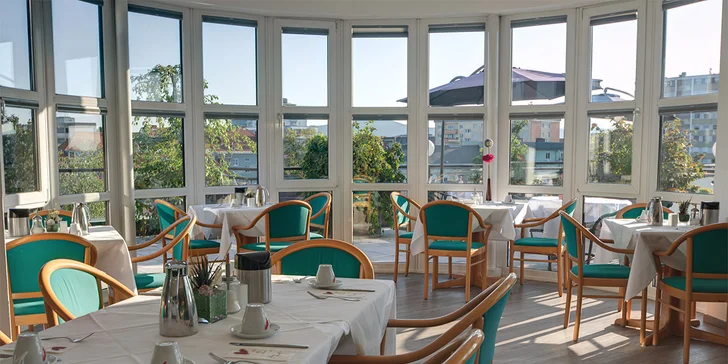 4* dovolená v Rakousku: hotel 1 km od jezera Wörthersee, bufetové snídaně