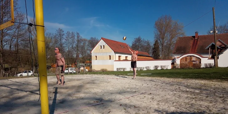 Pobyt v domku na stromě: úžasná romantika pro dva i nevšední zážitek pro děti