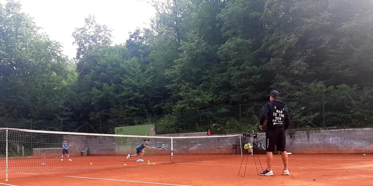 Pronájem tenisového kurtu v Brně v nádherné přírodě: 1–2 hodiny pro 2 os.