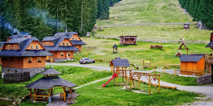 Dovolená v kolibě na Oravě pro pár i rodinu: polopenze, wellness i zapůjčení kol