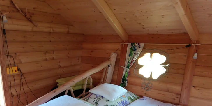 Pobyt v domku na stromě: úžasná romantika pro dva i nevšední zážitek pro děti
