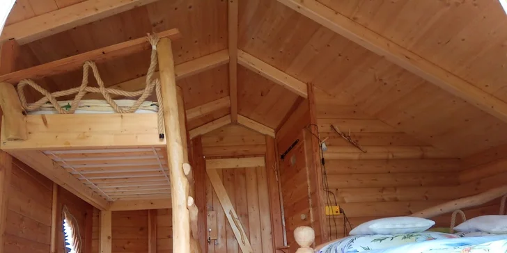 Pobyt v domku na stromě: úžasná romantika pro dva i nevšední zážitek pro děti