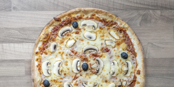 2 pizzy z francouzského stánku v Hodolanech: klasické, méně tradiční i sladké
