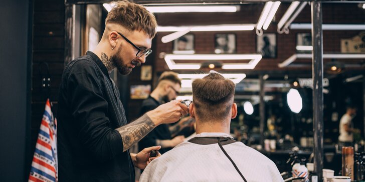 Buďte za elegána: střih, holení či oboje v Royal cut barber v centru Prahy