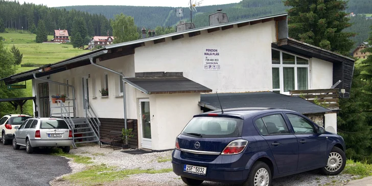 Až 15 dní v Peci pod Sněžkou: apartmán s kuchyňkou, snídaně a výlety