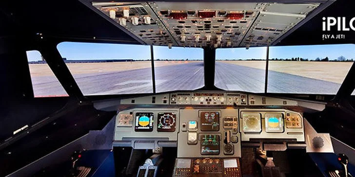 Připoutejte se, zábava začíná: 60 nebo 90 minut na leteckém simulátoru pro rodinu