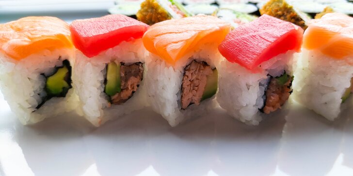 Sushi sety o 54 či 101 kouscích ve Vítkovicích: losos i kreveta a okurka ve všech možných úpravách