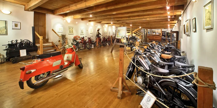 Muzeum historických motocyklů a prodejní galerie Krumlovský mlýn