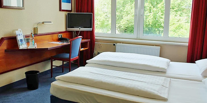 V páru či s rodinou za krásami Berlína: 3* Hotel Amber Econtel se snídaní a 200 m od stanice metra
